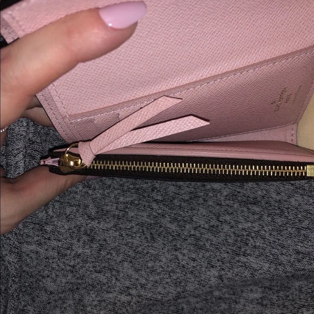 Louis Vuitton Wallet - Picture 9 of 13